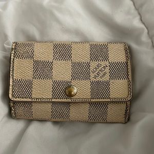 COPY - Authentic Louis Vuitton Damier Azur key holder